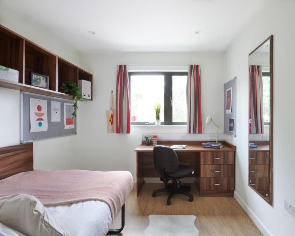 Zeni Ensuite Rooms In Exeter Exterior photo
